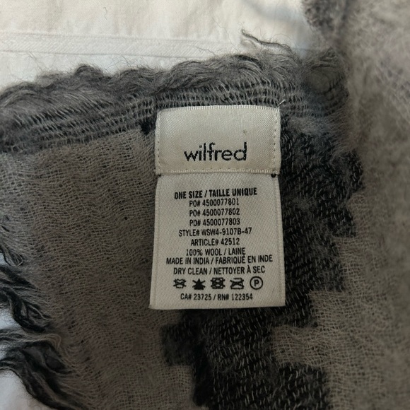 Aritzia-Wilfred Free Blanket Scarf - Picture 2 of 2